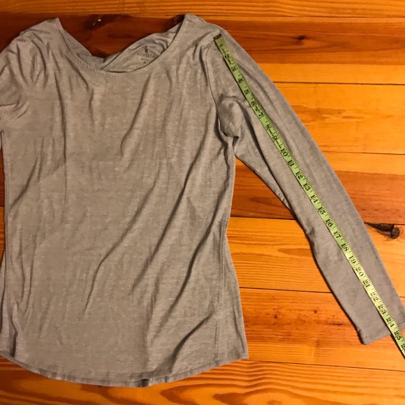 Athleta Light Blue Open Back Long Sleeve Top, EUC, M - Picture 9 of 13